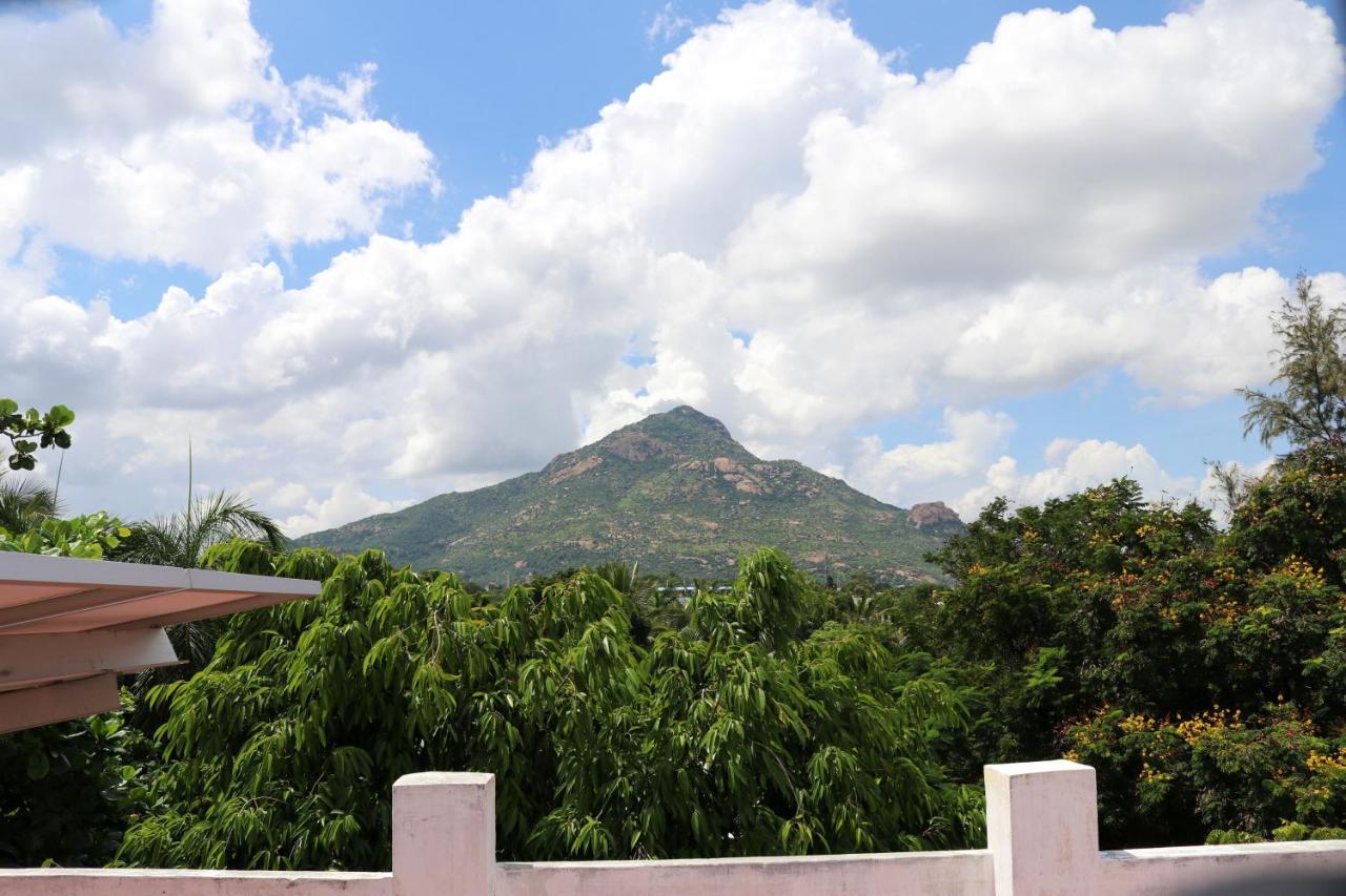 Hotel Siva Sakthi Тируваннамалай Экстерьер фото