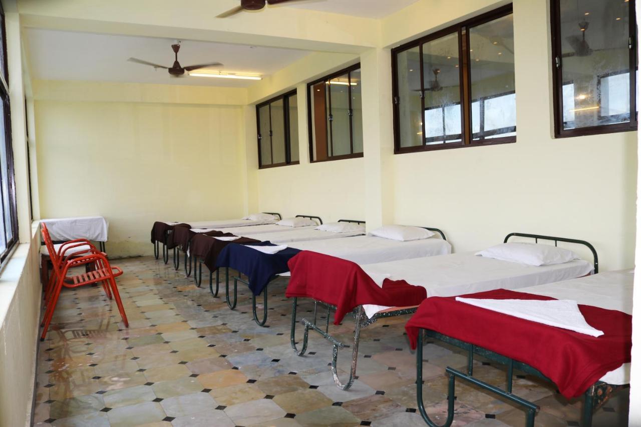 Hotel Siva Sakthi Тируваннамалай Экстерьер фото