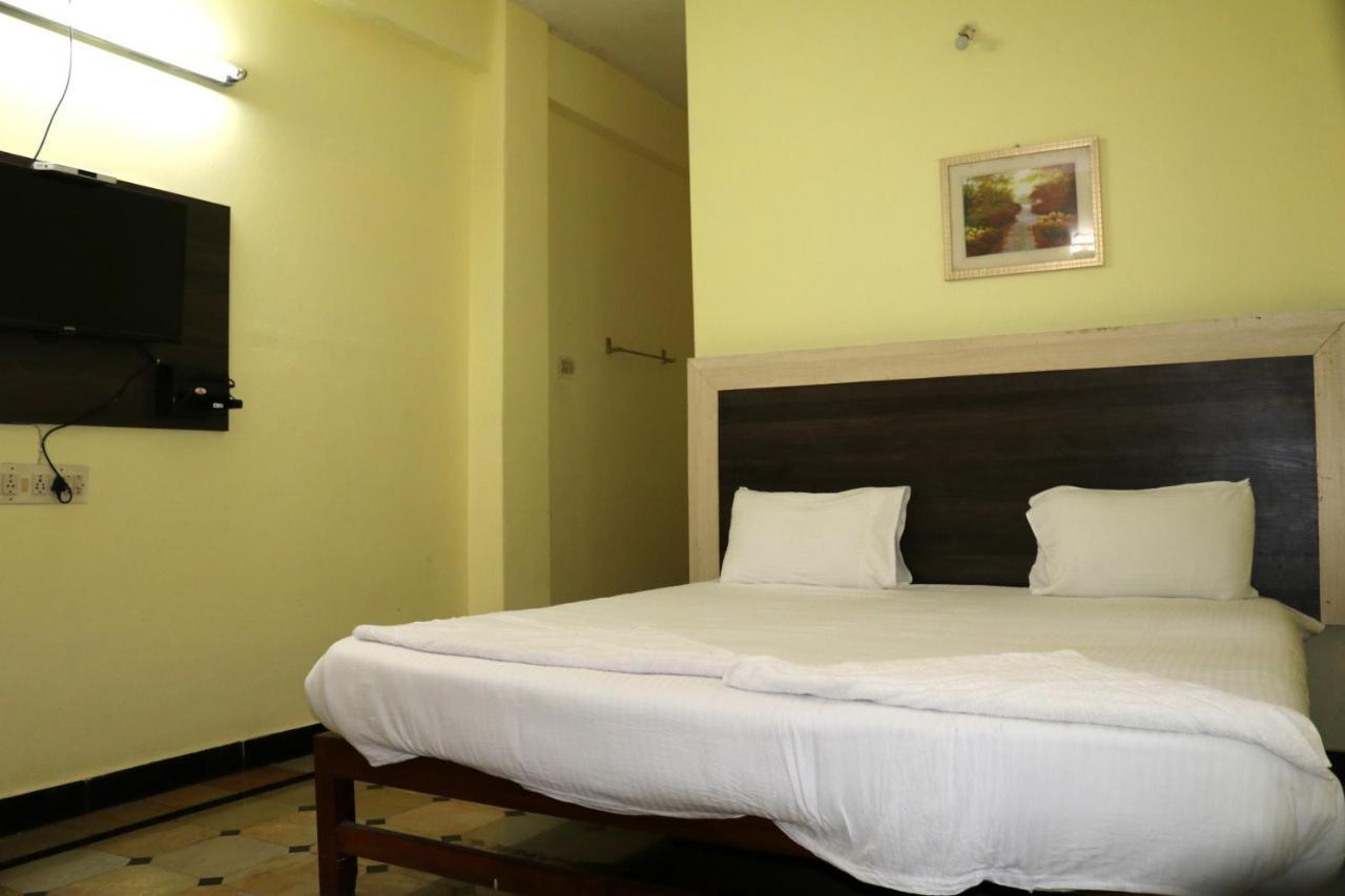 Hotel Siva Sakthi Тируваннамалай Экстерьер фото