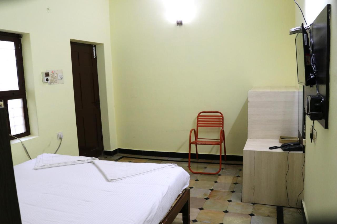 Hotel Siva Sakthi Тируваннамалай Экстерьер фото