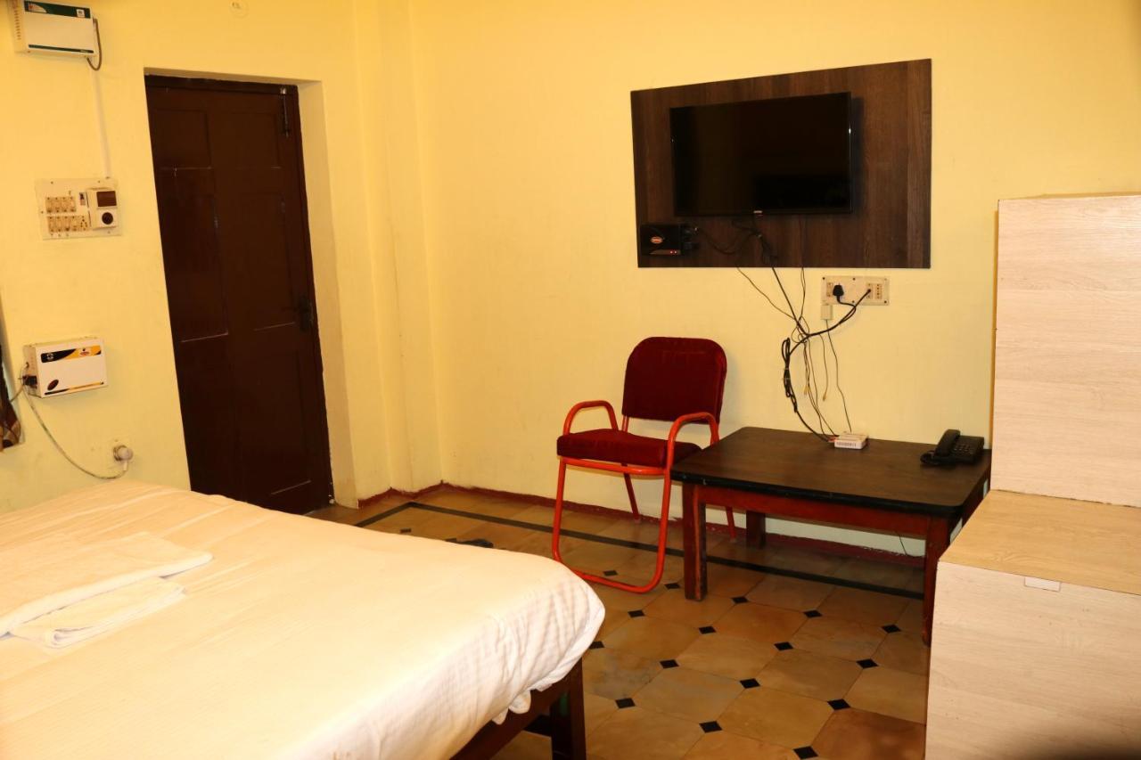 Hotel Siva Sakthi Тируваннамалай Экстерьер фото